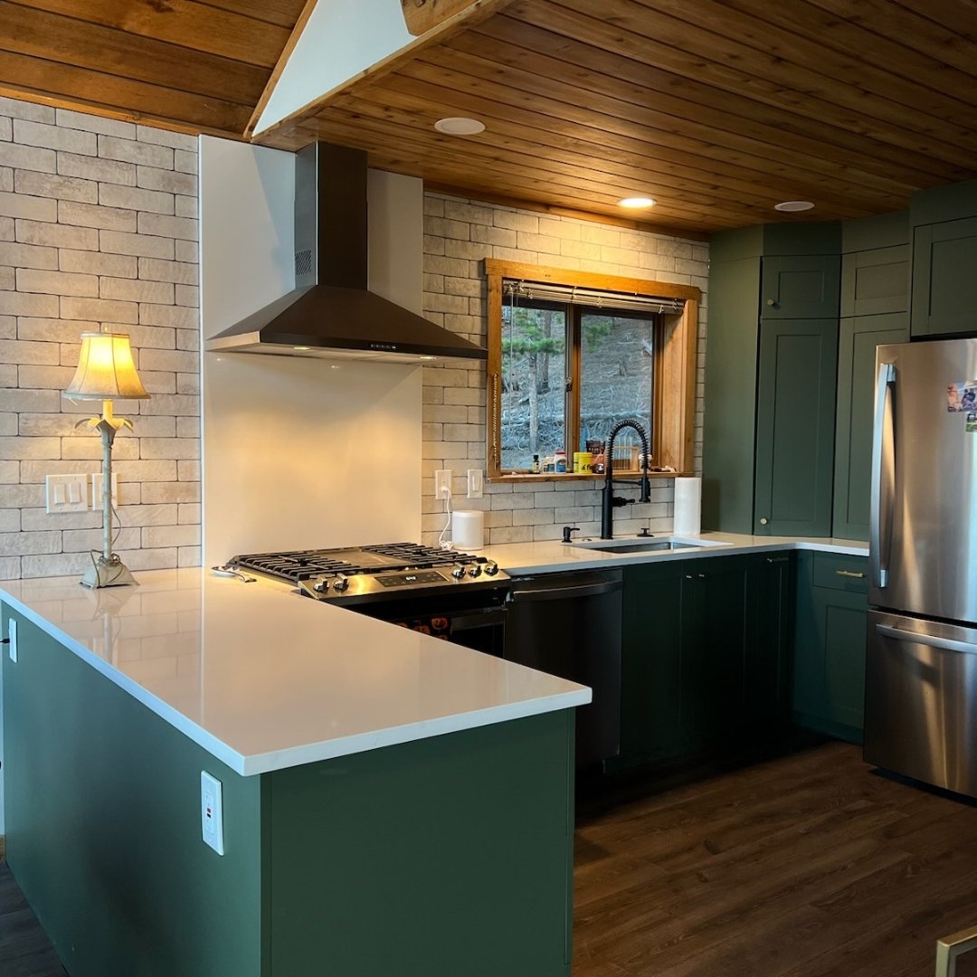 green kitchen cabinets for cabin style